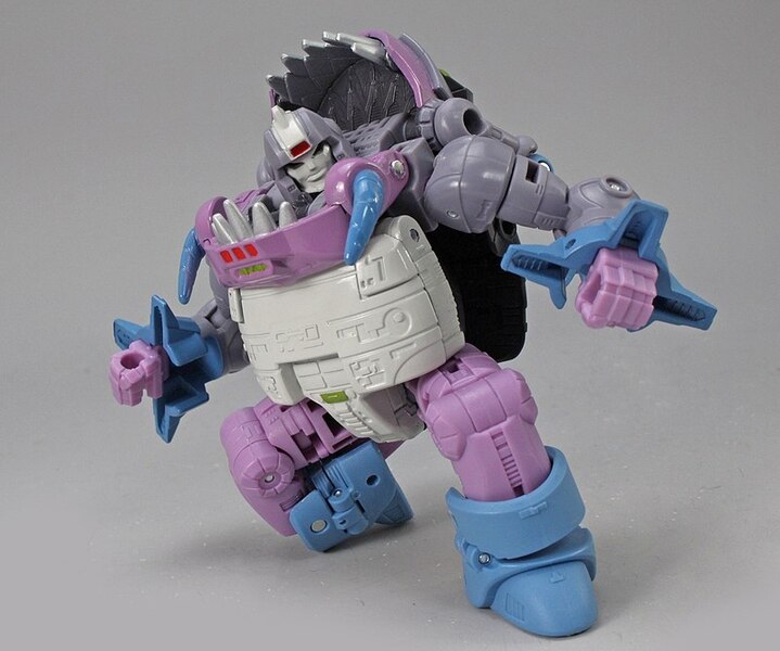 Transformers Studio Series 86 08 Gnaw  (11 of 18)